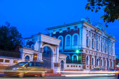 Yaroslavl. Tarihi binalar; 18.-19. yüzyıl; Donovich Hanedanı