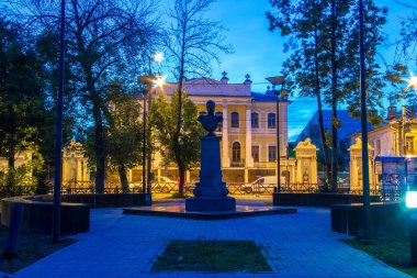 Yaroslavl. Tarihi binalar; 18.-19. yüzyıl; Sorokin 'in Esta' sı