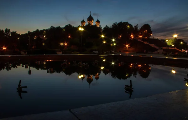 Dormition church. Reflection in the fountains on the Volga emban — 스톡 사진