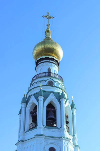 Vologda. Teplý jarní večer. Zvonice katedrály sv. Sofie — Stock fotografie
