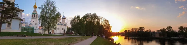 Vologda. Warm spring evening. Vologda river. Sunset scene — 스톡 사진