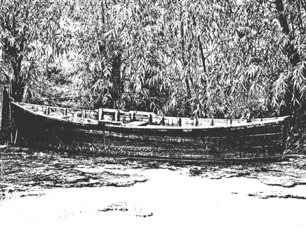 Old perahu kayu usang di tepi sungai. Ilustrasi vektor tertekan . - Stok Vektor