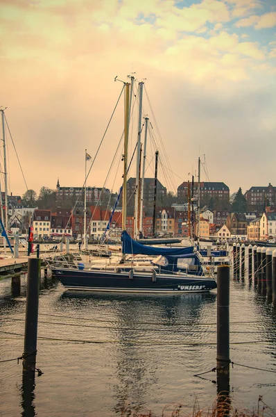 Flensburg, Niemcy. 20 października 2019. Jachty na przystani — Zdjęcie stockowe