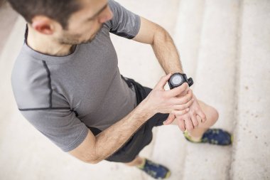 onun 02 bakarak runner