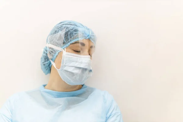 Young Nurse Protective Clothing Resting Hard Shift — Stock Photo, Image