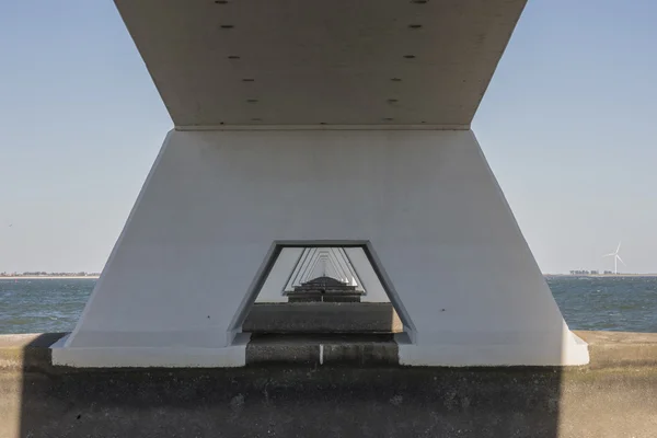 Zeelandbrug over de Oosterschelde — Stockfoto