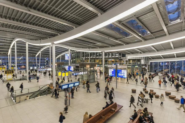NS Estação Central de Utrecht, Hall com telhado — Fotografia de Stock