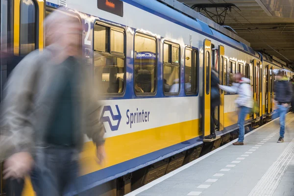 NS Central Station Utrecht, Passenger — Stock Photo, Image