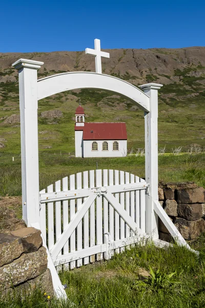 Iglesia en Gufudalur-Nedri con Puerta en Islandia — Foto de Stock