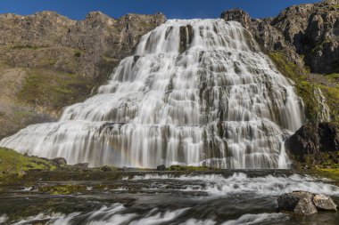 Fjallfoss İzlanda üzerinde