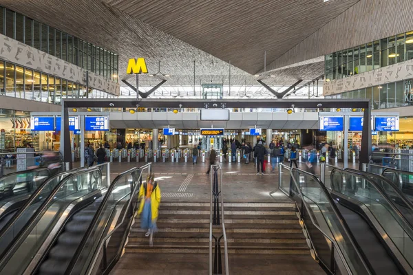 Estação Ferroviária Traveler Rotterdam — Fotografia de Stock