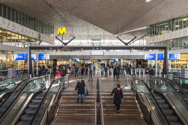 Estação Ferroviária Viajantes Rotterdam — Fotografia de Stock