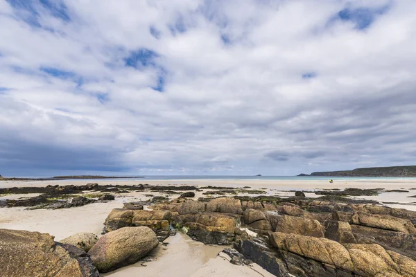 Beach Sennen taşlara — Stok fotoğraf