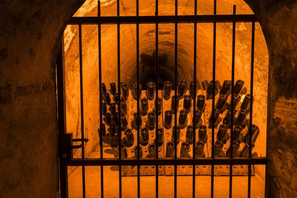 シャンパン ボトル Pupitres 洞窟 — ストック写真