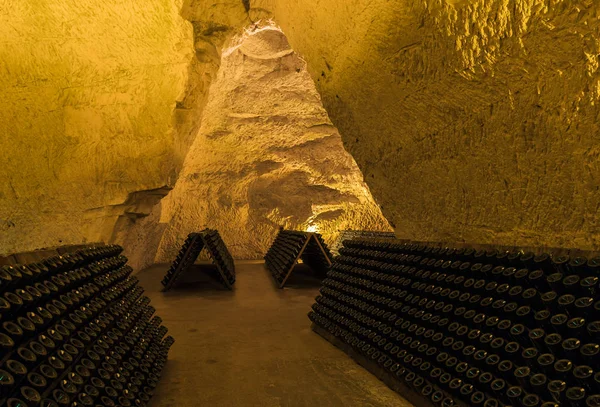 Cavernas Taittinger Pupitres Champagne House — Fotografia de Stock