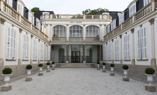 Şampanya Moet Chandon