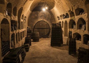 Eski Cellars Castellane Pupitres