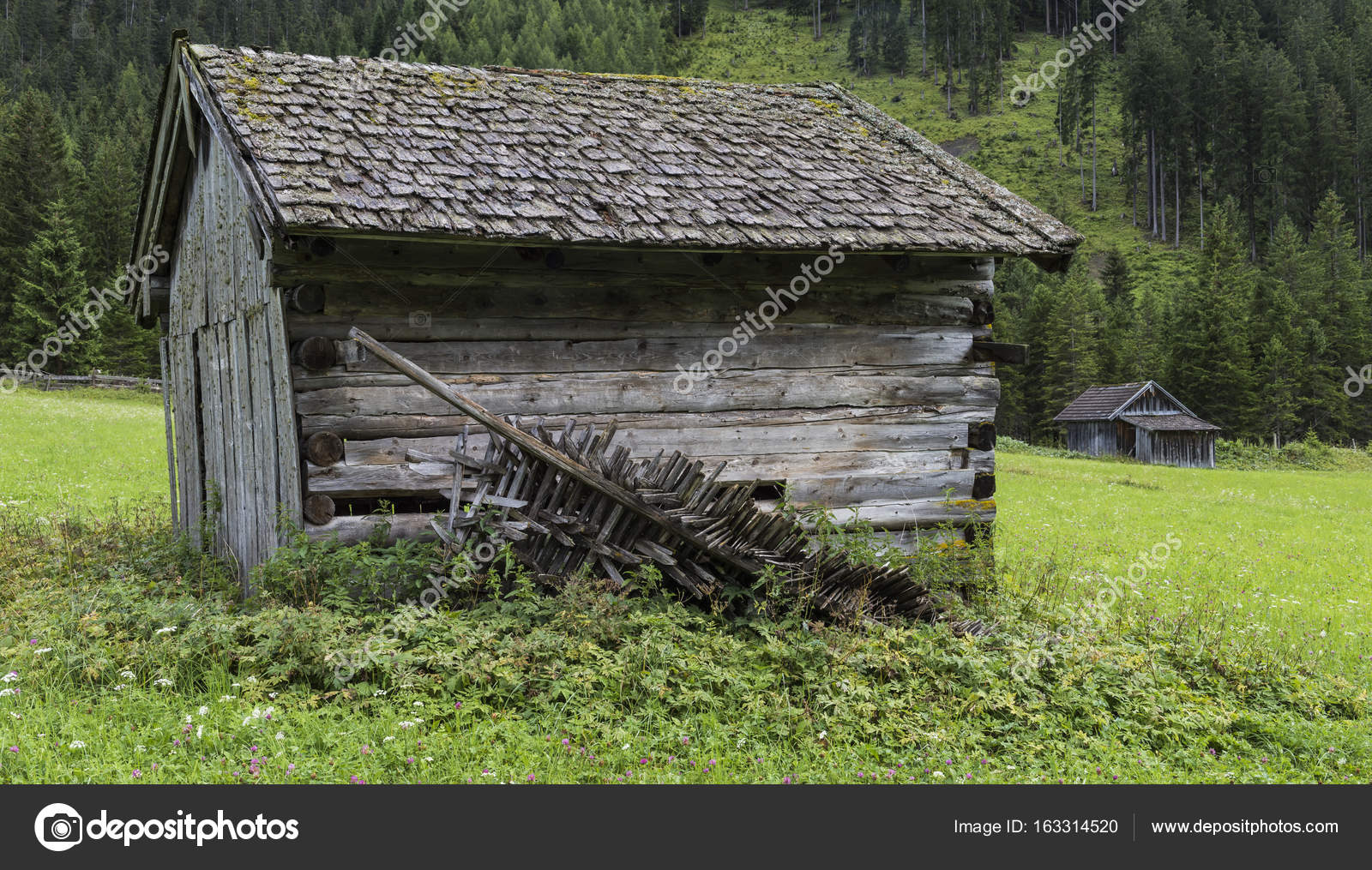 Alter schuppen hi-res stock photography and images - Alamy, image size:1600x1015