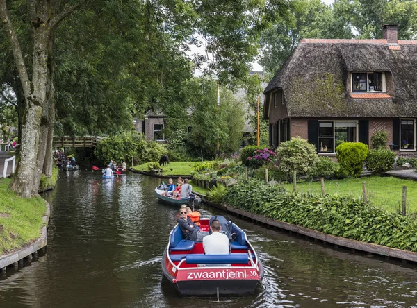 Boats in Canals Giethoorn — Stock Photo, Image