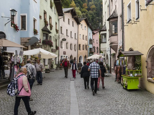 Straat in Rattenberg Oostenrijk — Stockfoto