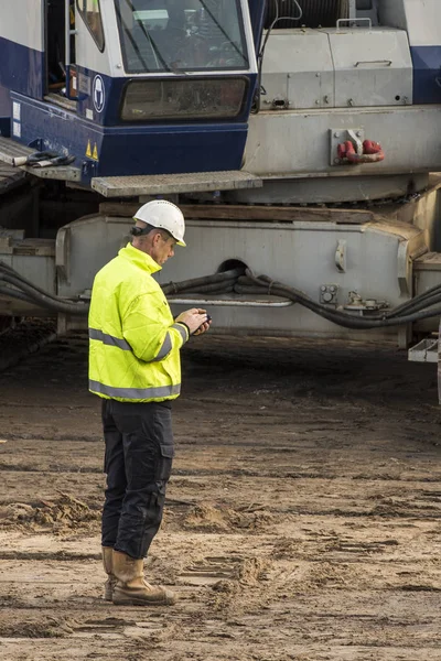 Construction Site Worker Cell Phone Driebergen Station — Stock Photo, Image