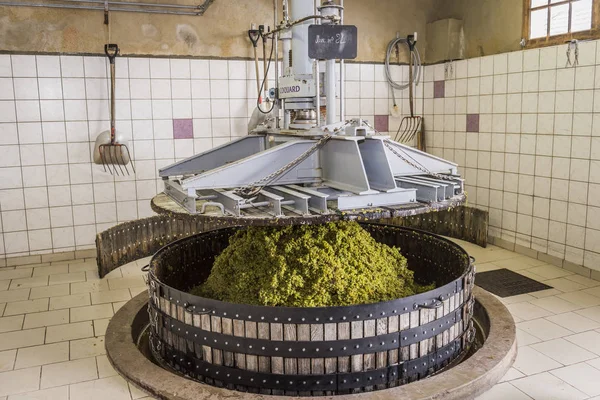 Hautvillers Wine Press in Action Champagne — Stock Photo, Image