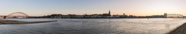 Nijmegen Waal Panoraması