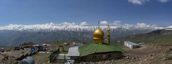 Panorama au camp de base Damavand — Photo