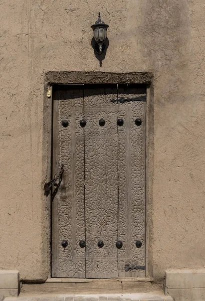 Деревянная Дверь Отделкой Доме Центре Старого Города Хива Узбекистане — стоковое фото