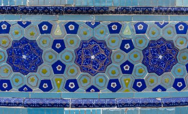 Samarqand, Özbekistan - 9 Haziran 2019: Özbekistan 'da Şah i Zinda mezarlığında anıt mezar taşları.