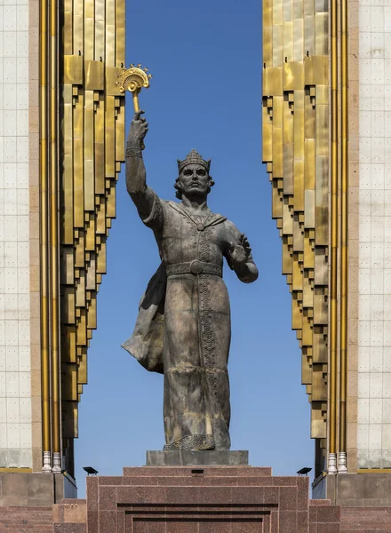 Dushanbe Tazjiquistão Junho 2019 Estátua Fundador Ismail Samani Tajiquistão Capital — Fotografia de Stock