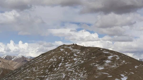 Baital Tacikistan Haziran 2019 Karlı Yüksek Dağlar Vadi Manzaralı Baital — Stok fotoğraf