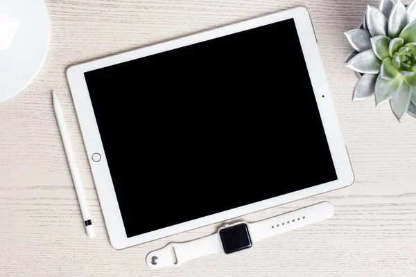 Beyaz Beyaz ahşap tahta tablete