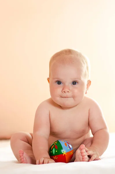 Retrato de um lindo bebezinho — Fotografia de Stock