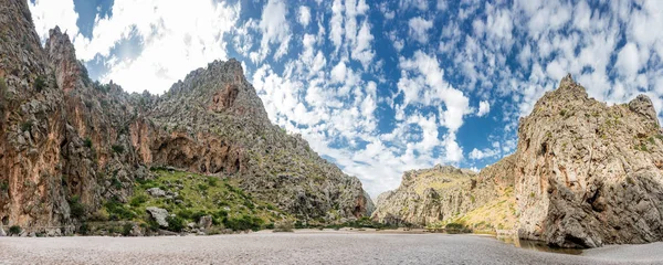Široký výhled na pohoří ve Španělsku — Stock fotografie