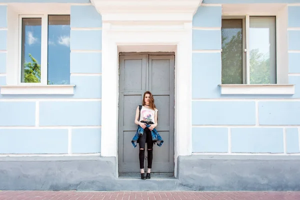 Retrato de una hermosa chica — Foto de Stock