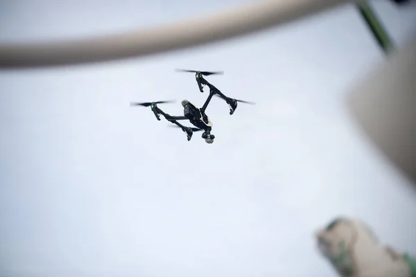 Drone no céu — Fotografia de Stock