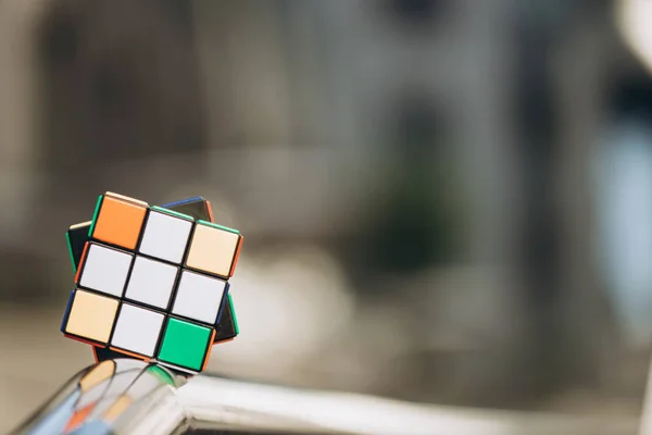 Кубическая Игрушка Рубика — стоковое фото