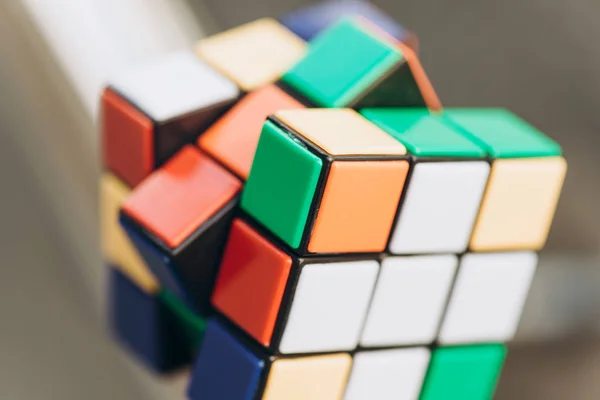 Rubik Cube Zabawka Zbliżenie — Zdjęcie stockowe