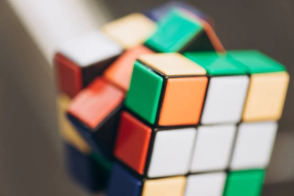 Rubik Cubo Brinquedo Perto — Fotografia de Stock