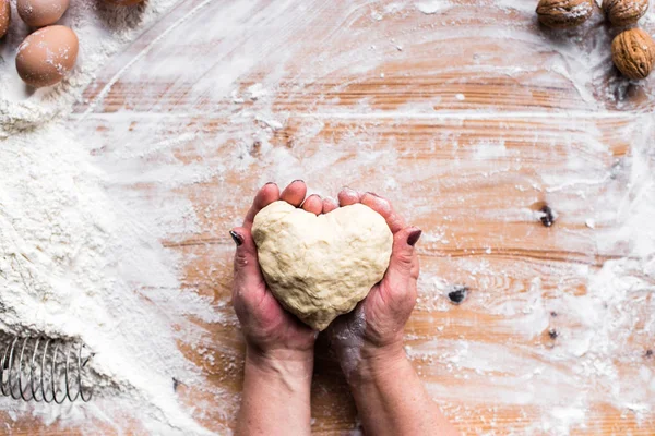 Ingredienser För Matlagning Bakning Mjöl Degen Trä Bakgrund — Stockfoto