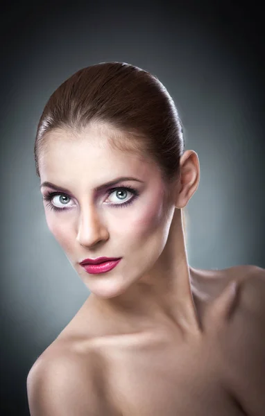 Maquillaje Profesional Hermoso Retrato Arte Femenino Con Hermosos Ojos Elegancia — Foto de Stock