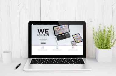 Web tasarım ekran ile dizüstü bilgisayar