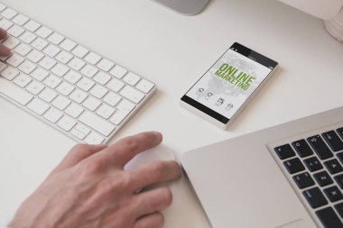 Online Pazarlama ekran smartphone