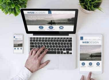aptop gösteren web tasarım web sitesi