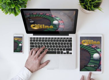 aptop gösteren duyarlı dizin Web sitesi