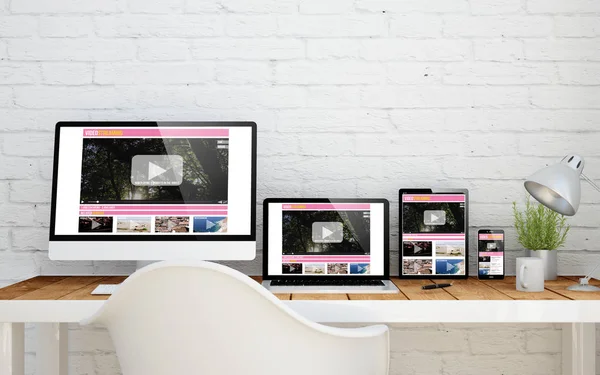 Desktop de vários dispositivos — Fotografia de Stock