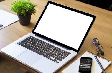 Masaüstü laptop beyaz ekran