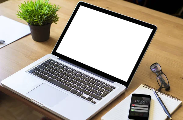 Masaüstü laptop beyaz ekran