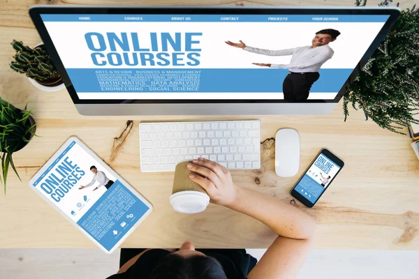 Overhead view online courses — Stock Photo, Image